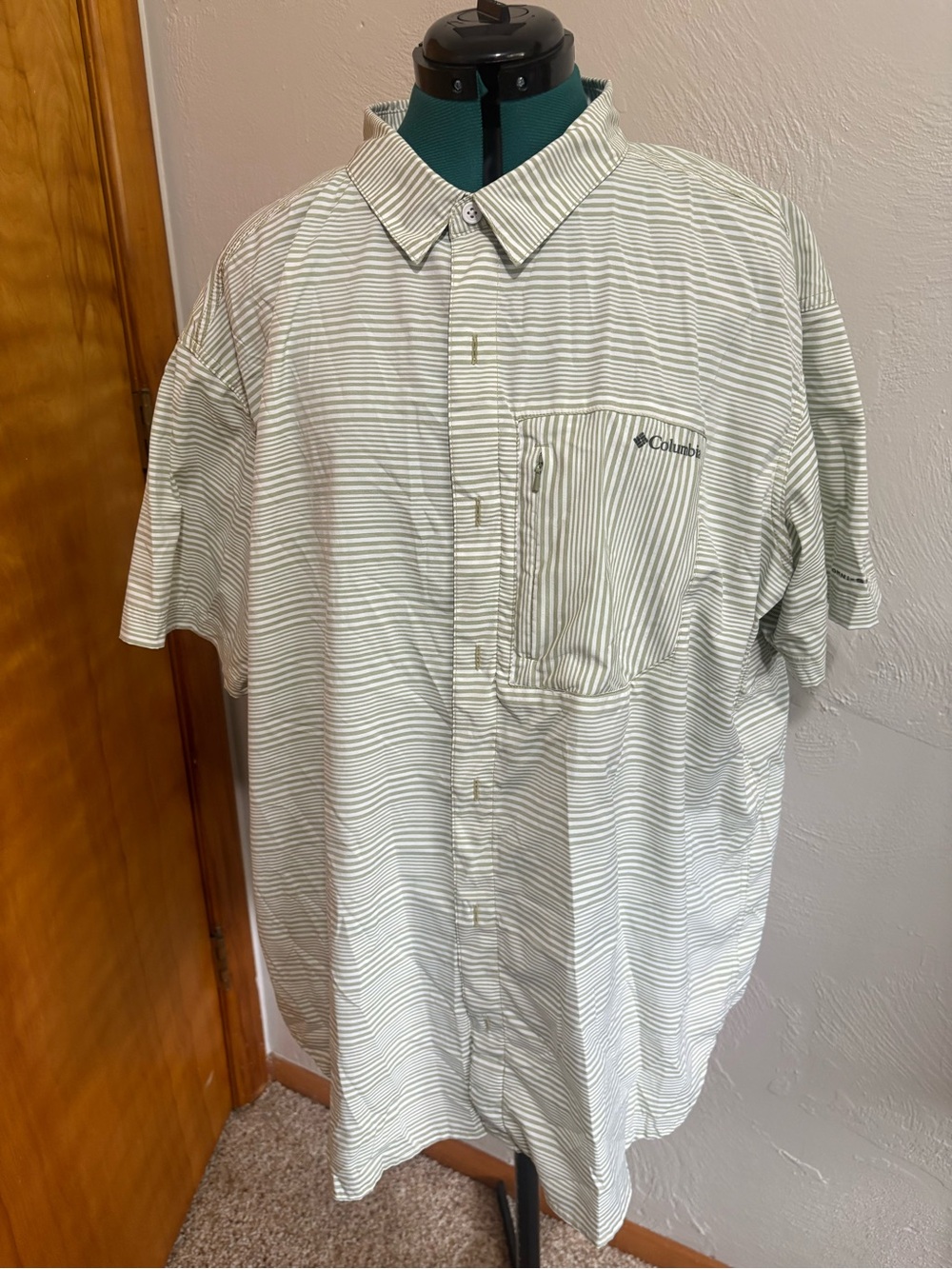Columbia Short-Sleeve Striped Button-Down Shirt - Pale Green & White